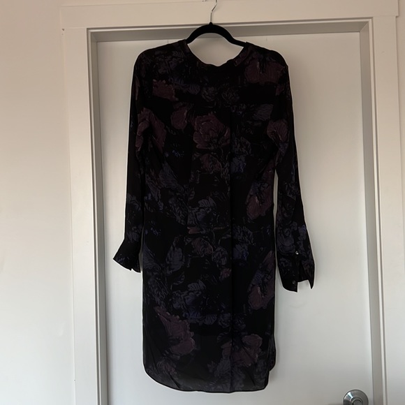 Aritzia / Wilfred “Bossut” Silk Shirt Floral Dress, Burgundy, Size XS - Picture 3 of 3